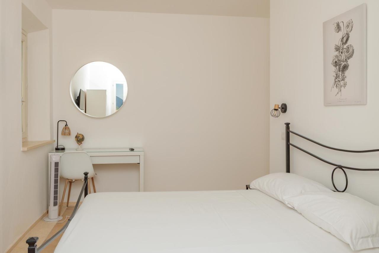 Nera Apartments Sant'Anatolia di Narco Luaran gambar