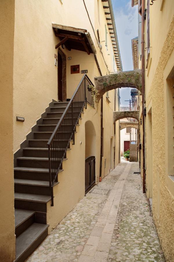 Nera Apartments Sant'Anatolia di Narco Luaran gambar